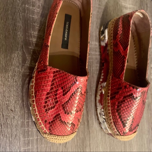Dolce & Gabbana | Red Snake Platform Espadrilles - Picture 2 of 8